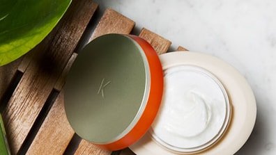 Redefining Exceptionnal Haircare - Care for your hair 